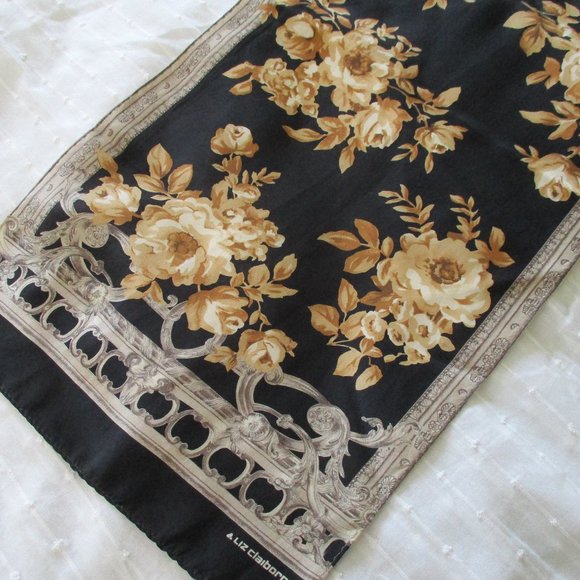 Black & gold oblong scarf - Picture 4 of 5